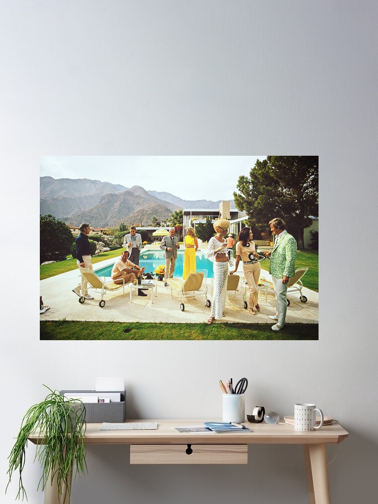 Luxury Lifestyle Images - Retro Poolside Host Luxury Lifestyle de